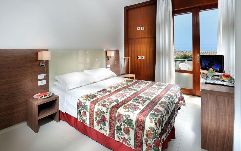 Hotel President Bibione Buitenkant foto