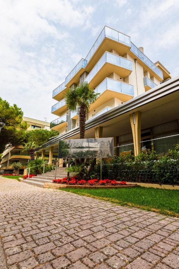 Hotel President Bibione Buitenkant foto