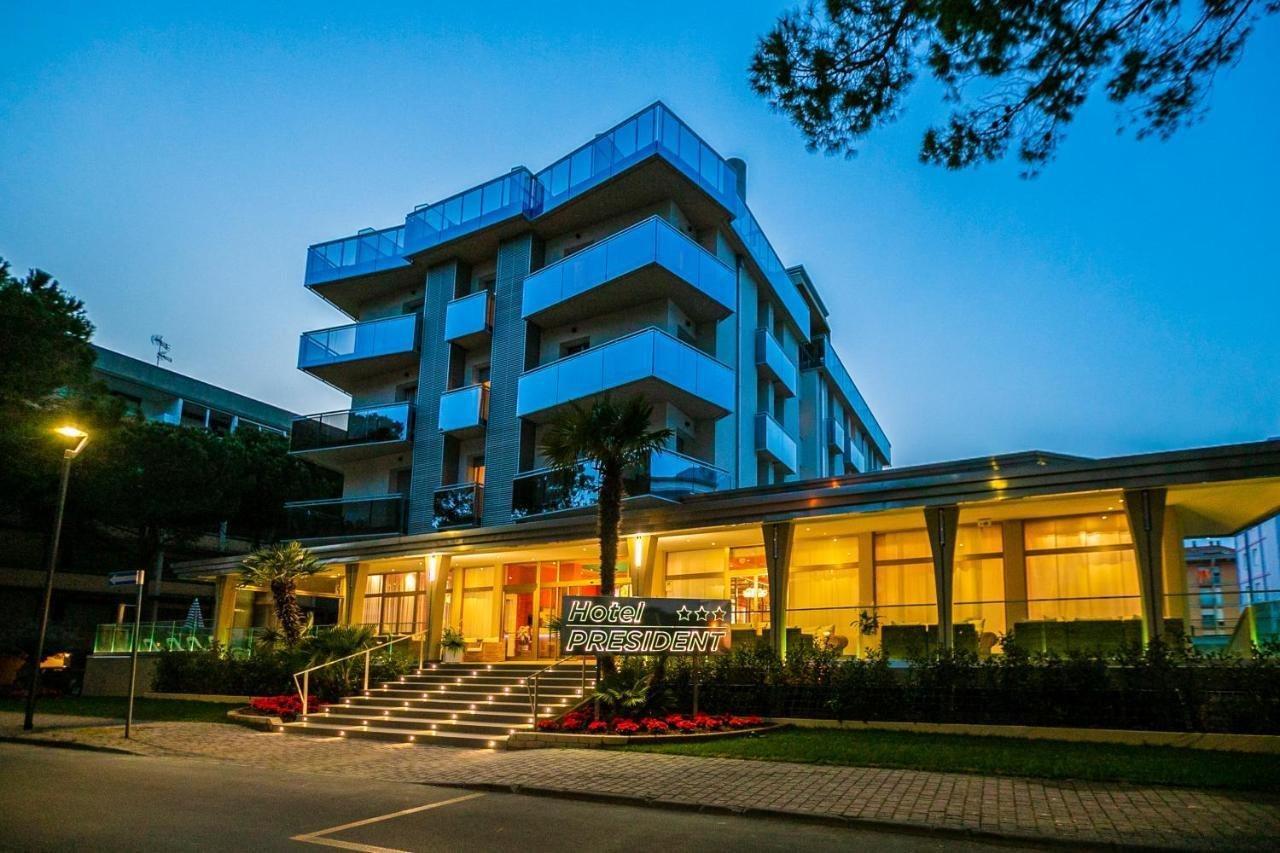Hotel President Bibione Buitenkant foto