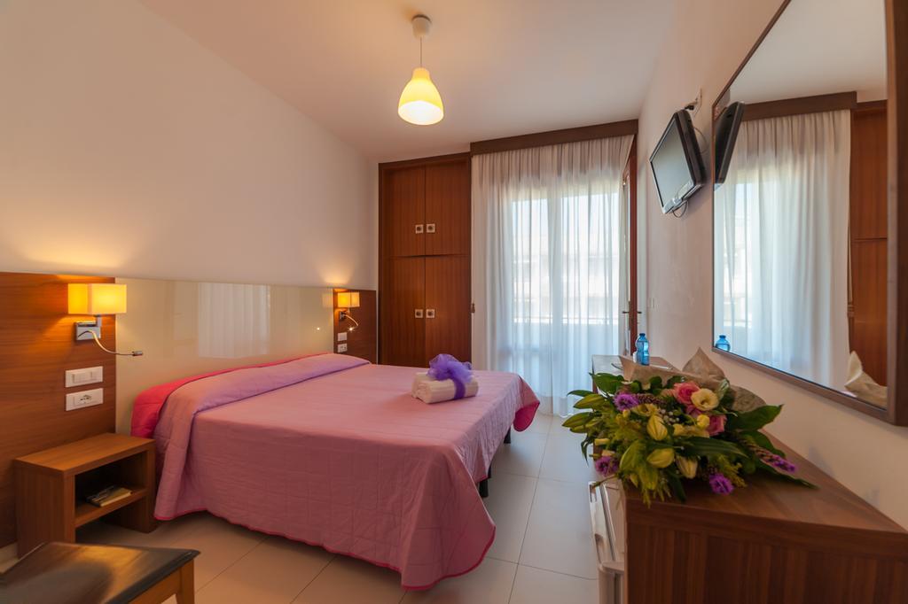 Hotel President Bibione Buitenkant foto