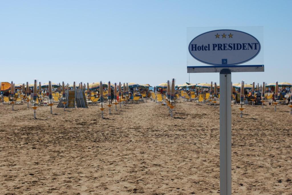 Hotel President Bibione Buitenkant foto