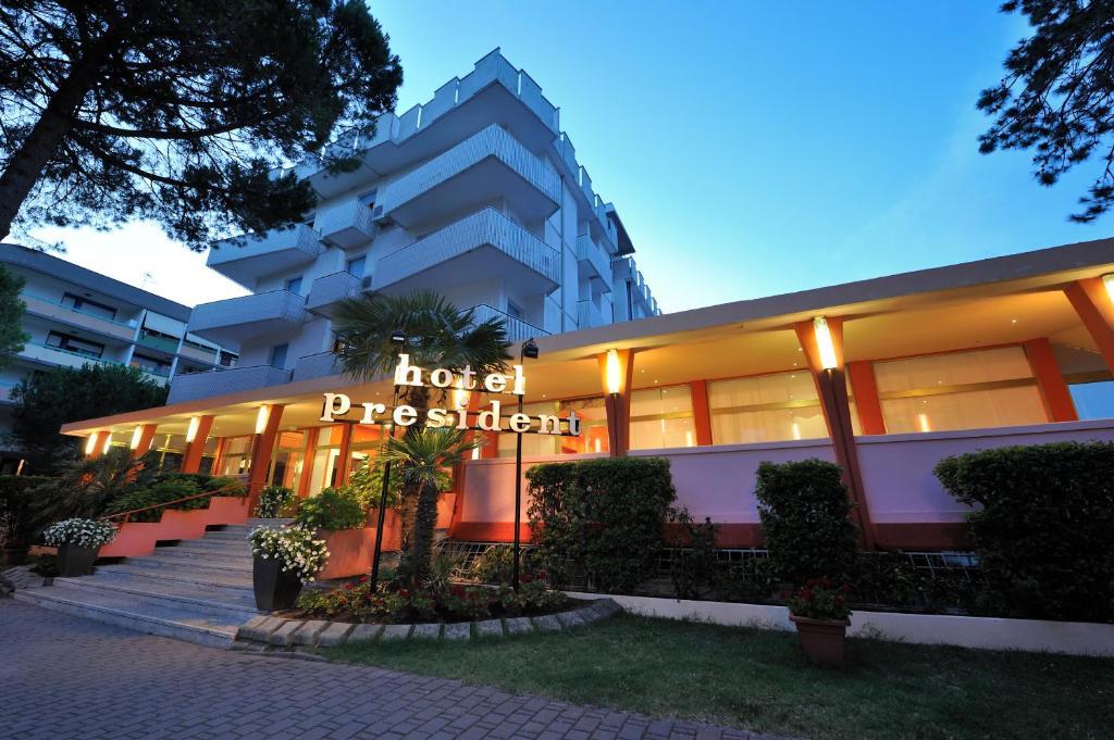 Hotel President Bibione Buitenkant foto