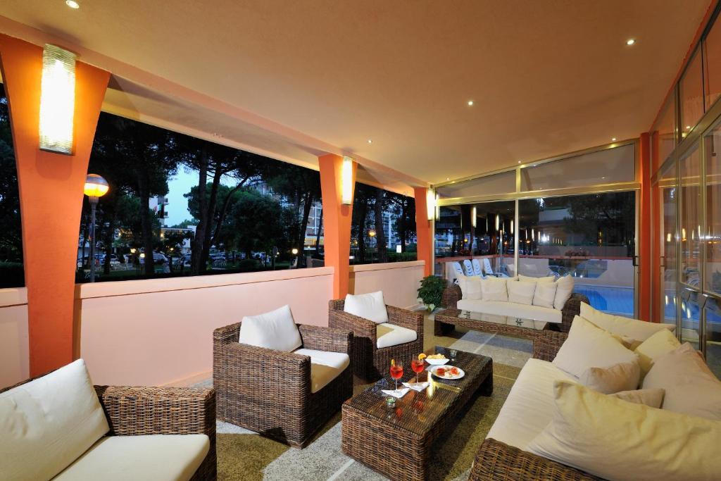 Hotel President Bibione Buitenkant foto