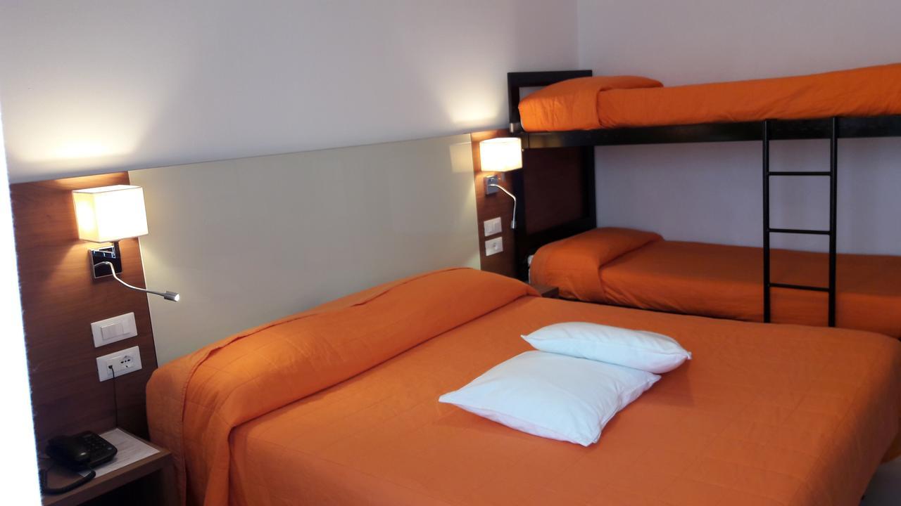 Hotel President Bibione Buitenkant foto