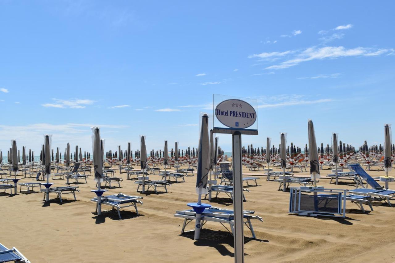 Hotel President Bibione Buitenkant foto